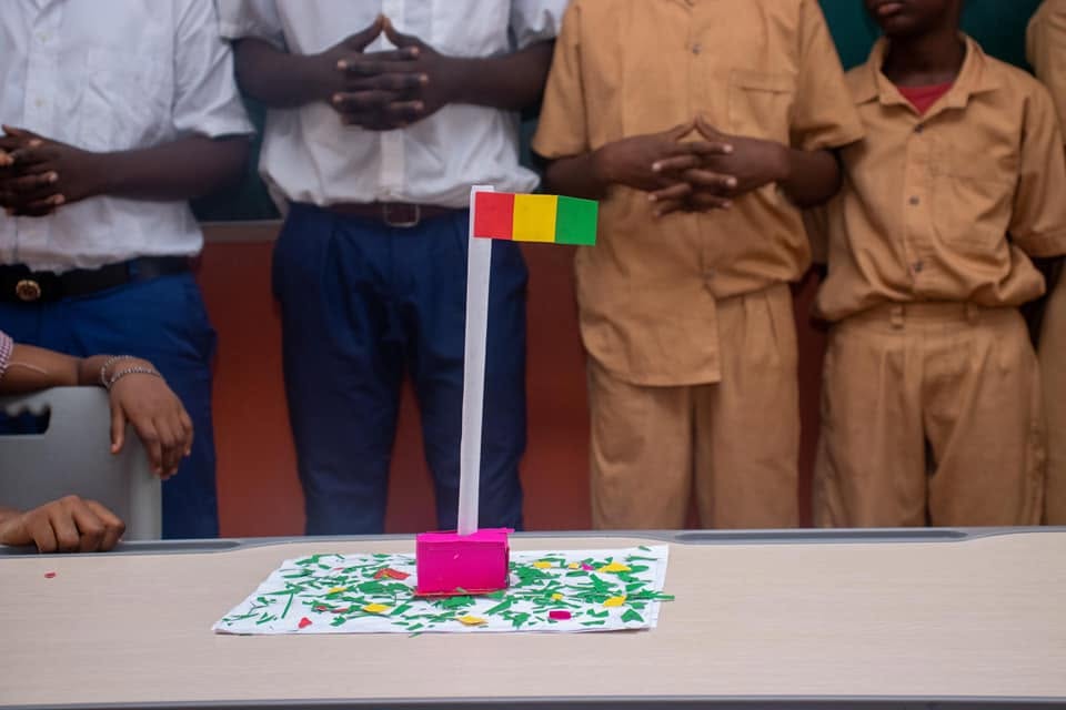 Projet créatif des élèves — le drapeau de la Guinée